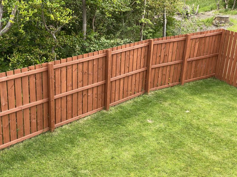 Timber Fence Installation in Pearland, TX