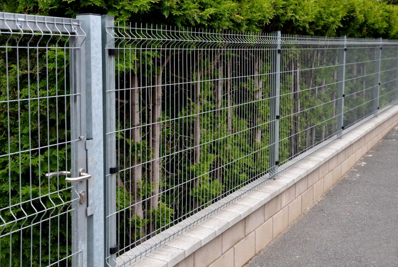 Aluminum Fence Construction in Des Moines, IA