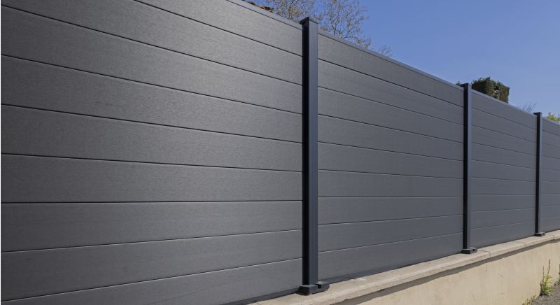 Aluminum Fence Construction in Des Moines, IA