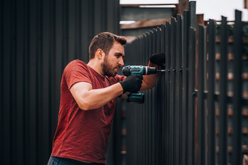 Metal Fence Construction in Des Moines, IA